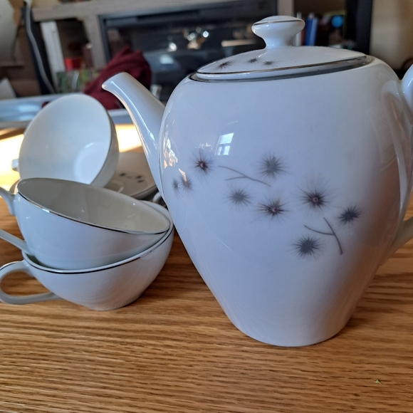 Creative, Japan, starburst tea service - Picture 2 of 4
